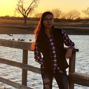 Meet your Posher, Myra